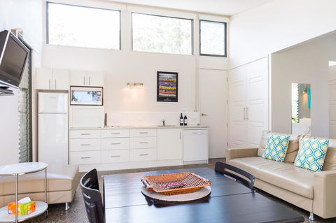 By The Beach B&B Self Contained Apartments - Tourism Gold Coast 15