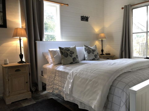 Arcadia - The Barn Cottage & Rosehill Cottage - Tourism Gold Coast 3
