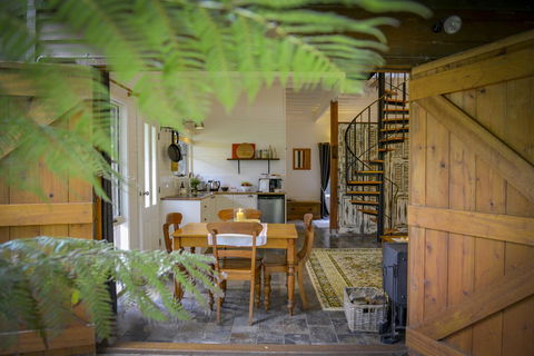 Arcadia - The Barn Cottage & Rosehill Cottage - Tourism Gold Coast 9