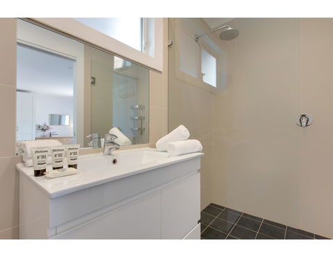 Spacious Cottage With Views, 10 Mins From The City - Tourism Gold Coast 4
