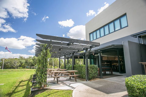 Alpha Hotel Eastern Creek - Tourism Gold Coast 10