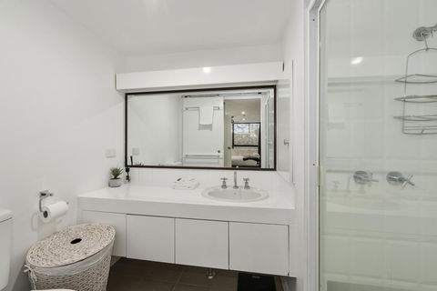 Pacific Towers Beach Resort - Tourism Gold Coast 2