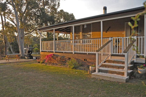 Bush & Bay Cottage - Tourism Gold Coast 17