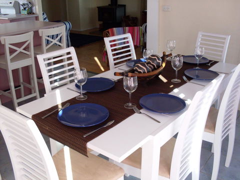 Bush & Bay Cottage - Tourism Gold Coast 12