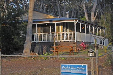 Bush & Bay Cottage - Tourism Gold Coast 6