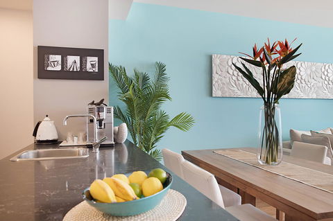 Arena Luxury Beachfront Apartment - Gold Coast 16