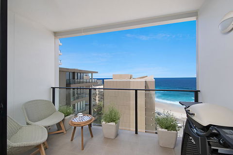 Arena Luxury Beachfront Apartment - Gold Coast 14