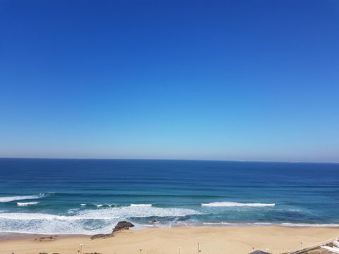 Arena Luxury Beachfront Apartment - Gold Coast 5