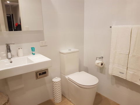 Arena Luxury Beachfront Apartment - Gold Coast 30