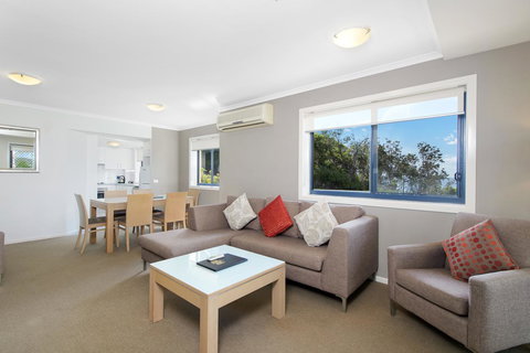 South Pacific Apartments - Tourism Gold Coast 10