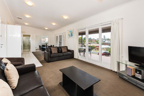 Horizon Holiday Apartments - Tourism Gold Coast 8
