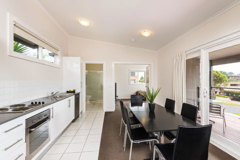 Horizon Holiday Apartments - Tourism Gold Coast 0