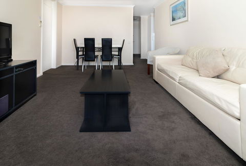 Horizon Holiday Apartments - Tourism Gold Coast 4