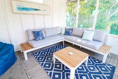 Coastal Horizons Beach House - Tourism Gold Coast 2