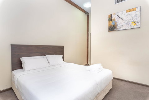 Classic 2 BR Apt In Pyrmont - Tourism Gold Coast 12