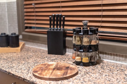 Classic 2 BR Apt In Pyrmont - Tourism Gold Coast 15