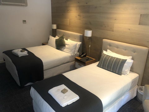 Crown Hotel Surry Hills - Tourism Gold Coast 11