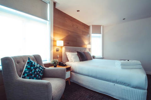 Crown Hotel Surry Hills - Tourism Gold Coast 12