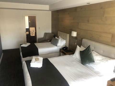 Crown Hotel Surry Hills - Tourism Gold Coast 16