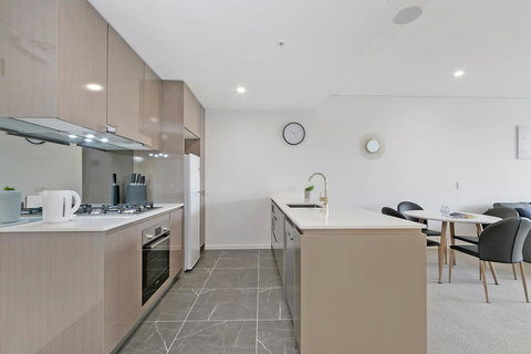 Stylish And Neat Two Bed Apartment In Wentworth Point - Gold Coast 5