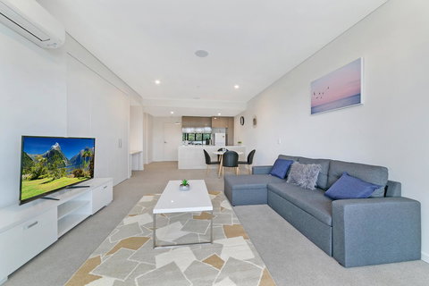 Stylish And Neat Two Bed Apartment In Wentworth Point - Gold Coast 1