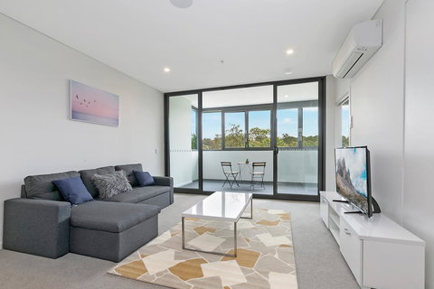 Stylish And Neat Two Bed Apartment In Wentworth Point - Gold Coast 0