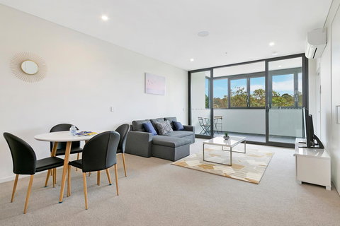 Stylish And Neat Two Bed Apartment In Wentworth Point - Gold Coast 4