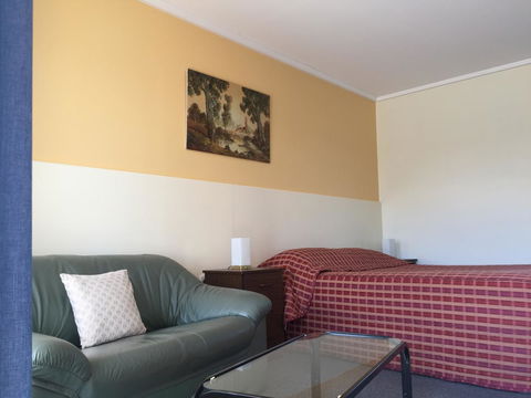 Deniliquin Motel - Tourism Gold Coast 15