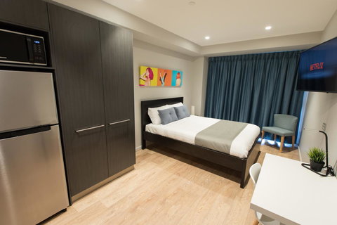 Studio 8 Residences - Adults Only - Tourism Gold Coast 11