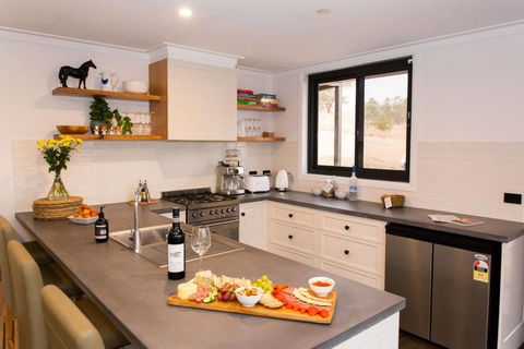 Belisi Farmstay Cottage - Tourism Gold Coast 4