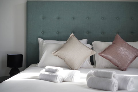 Oasis On Beamish Hotel - Gold Coast 2