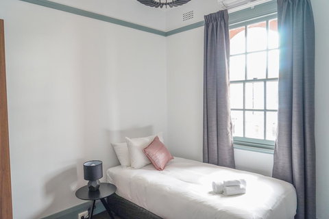 Oasis On Beamish Hotel - Gold Coast 6