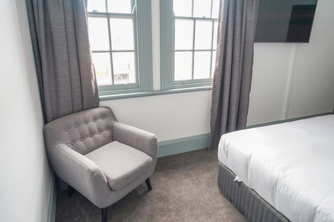 Oasis On Beamish Hotel - Gold Coast 18