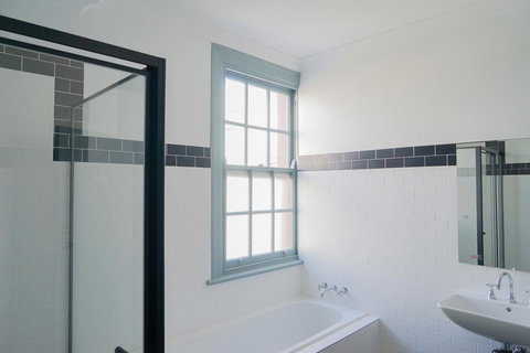 Oasis On Beamish Hotel - Gold Coast 14