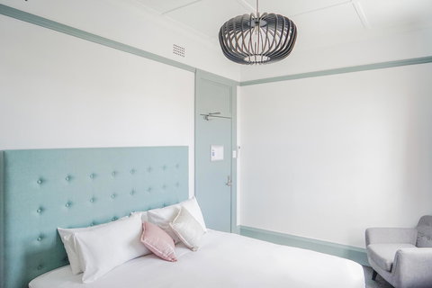 Oasis On Beamish Hotel - Gold Coast 1