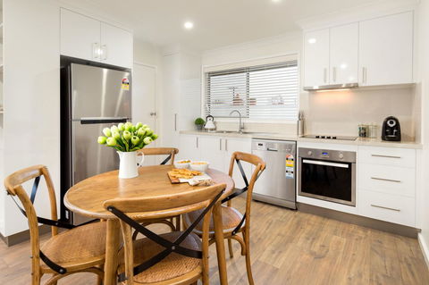 Sleeping In Style - Central & Sophisticated - Tourism Gold Coast 6