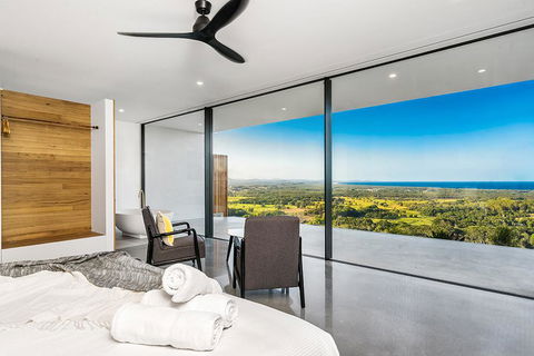 Sundays At Byron - Tourism Gold Coast 32