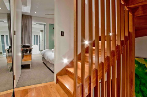 3 Storey Home Close Walk To Fox Studios SCG & City - Tourism Gold Coast 2