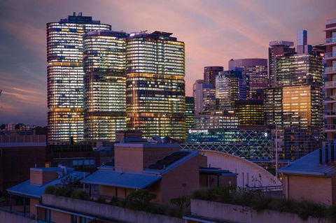 Darling Harbour Penthouse Views+Jacuzzi - Tourism Gold Coast 18