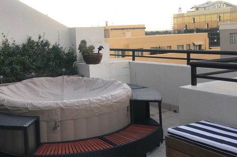 Darling Harbour Penthouse Views+Jacuzzi - Tourism Gold Coast 14