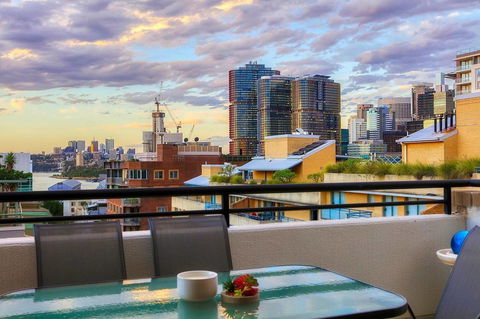 Darling Harbour Penthouse Views+Jacuzzi - Tourism Gold Coast 15