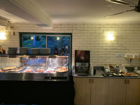Pine Tree Motel - Tourism Gold Coast 10