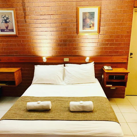 Pine Tree Motel - Tourism Gold Coast 18