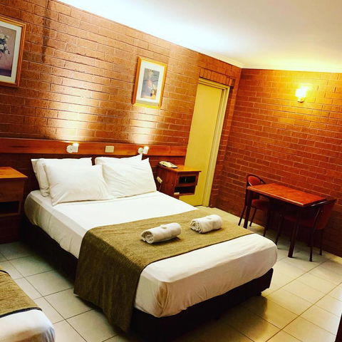 Pine Tree Motel - Tourism Gold Coast 28