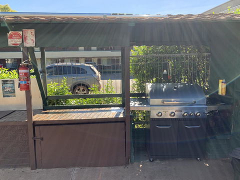 Pine Tree Motel - Tourism Gold Coast 4