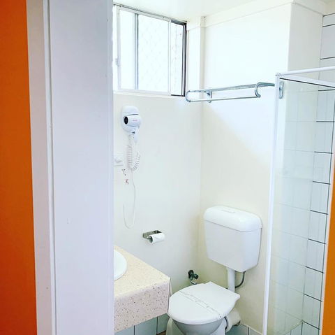 Pine Tree Motel - Tourism Gold Coast 35