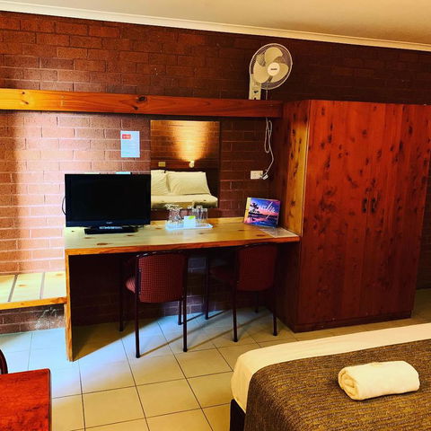 Pine Tree Motel - Tourism Gold Coast 30
