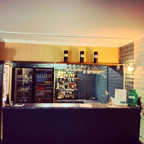 Pine Tree Motel - Tourism Gold Coast 8
