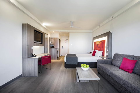Novotel Darwin CBD - Tourism Gold Coast 9