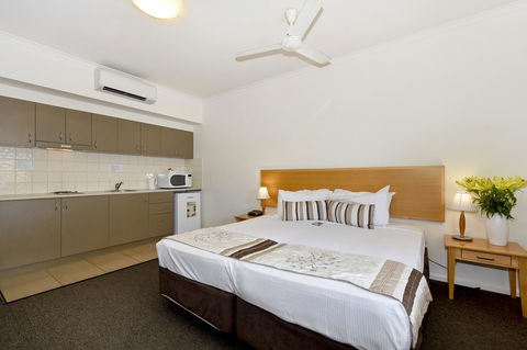 Metro Advance Apartments & Hotel - Tourism Gold Coast 15